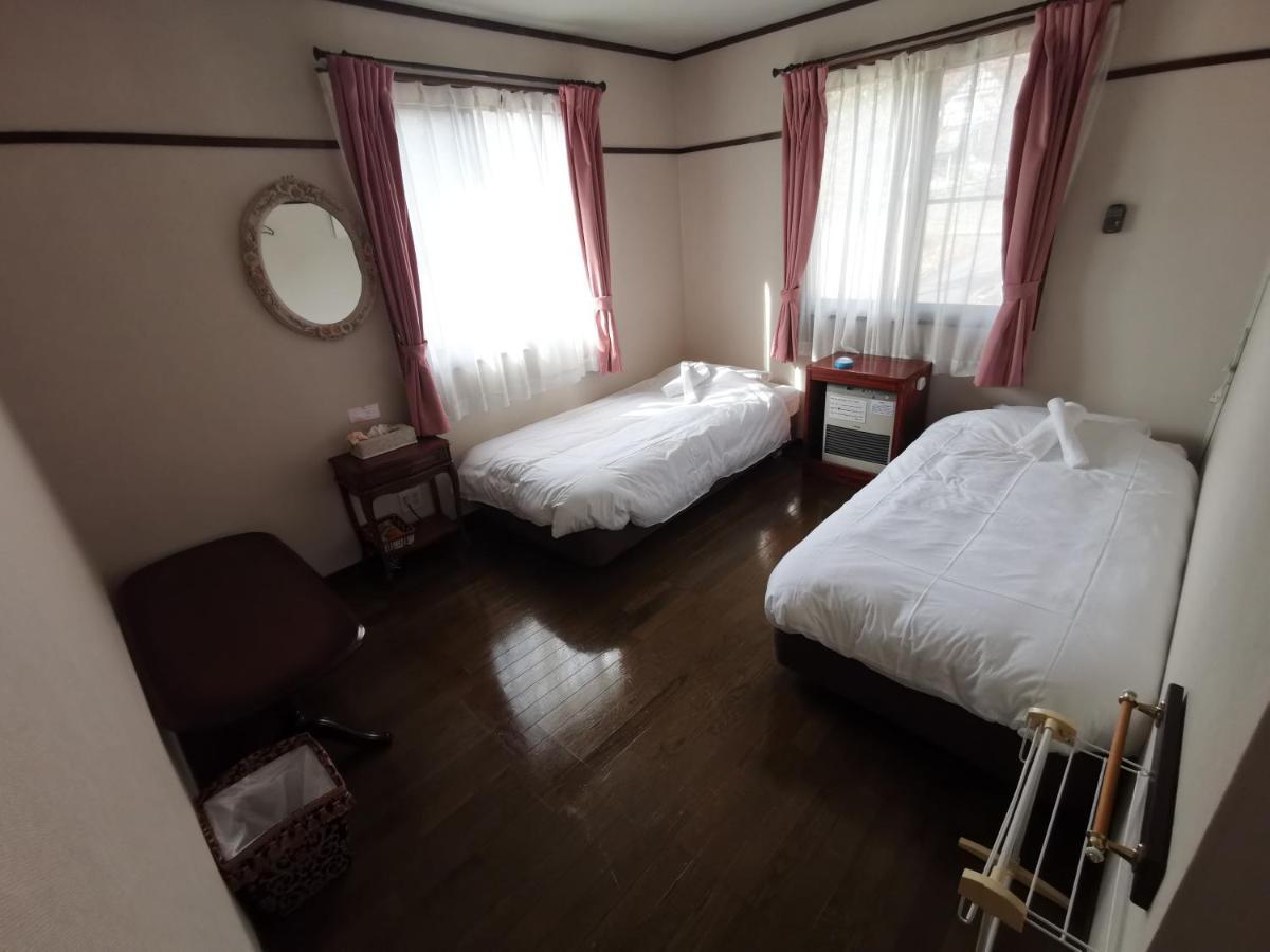 Hakuba Powder Republic Bed & Breakfast ภายนอก รูปภาพ