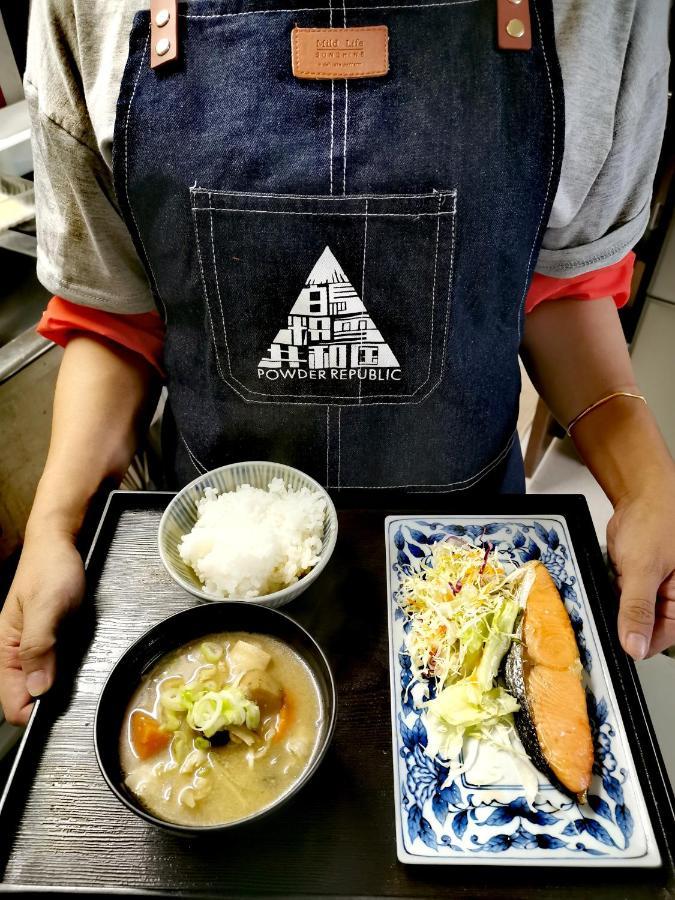 Hakuba Powder Republic Bed & Breakfast ภายนอก รูปภาพ