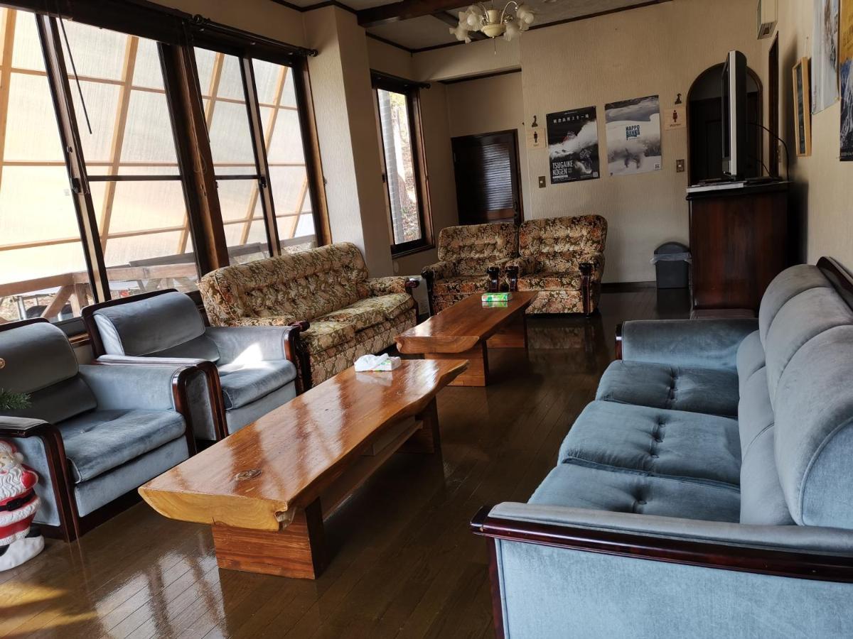 Hakuba Powder Republic Bed & Breakfast ภายนอก รูปภาพ